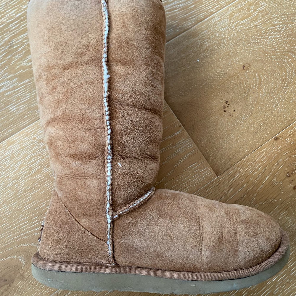 Tan Classic Tall UGG Boots — Size W8 - Picture 9 of 13